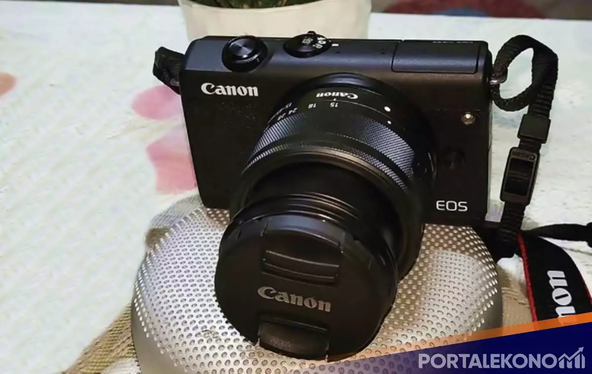 Kamera Cannon M200